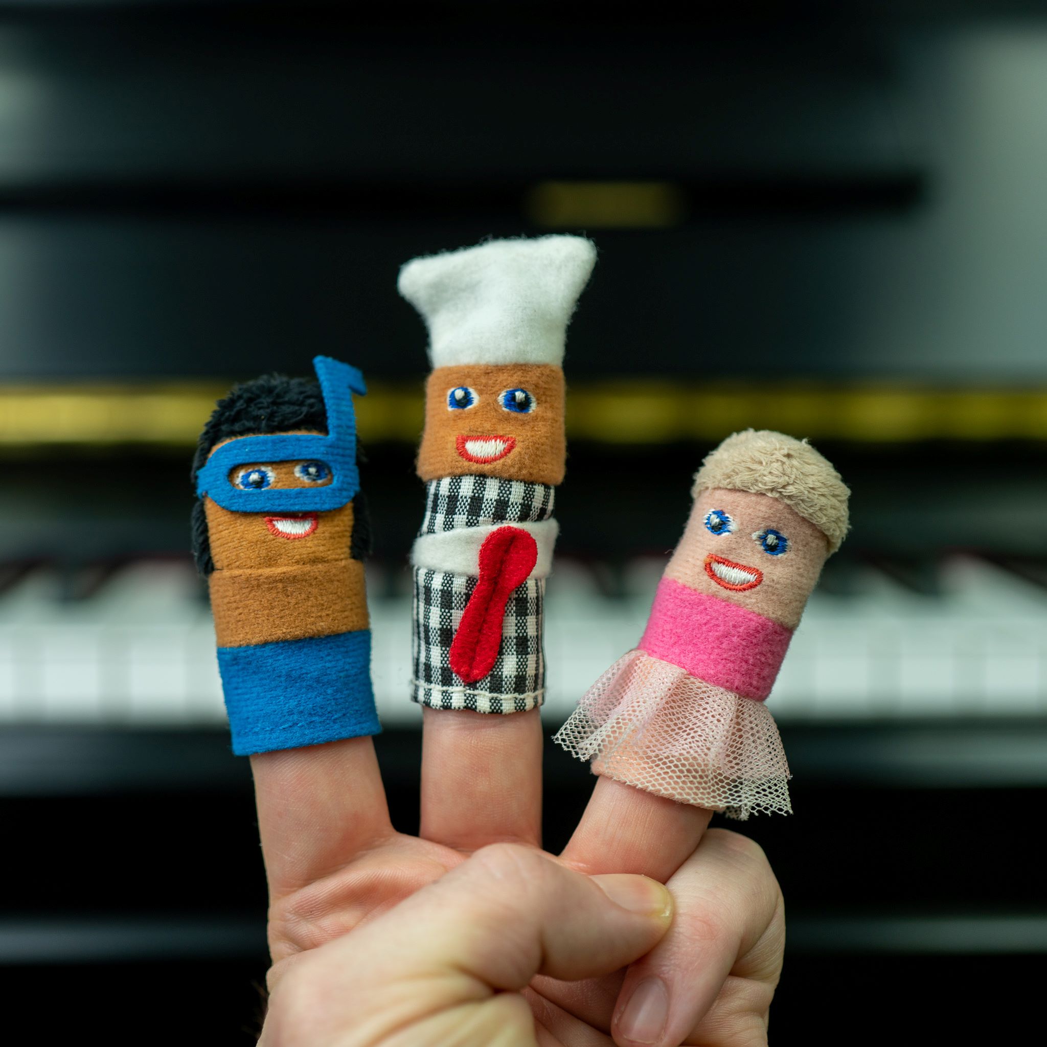 Finger puppets used in the best piano learning app.